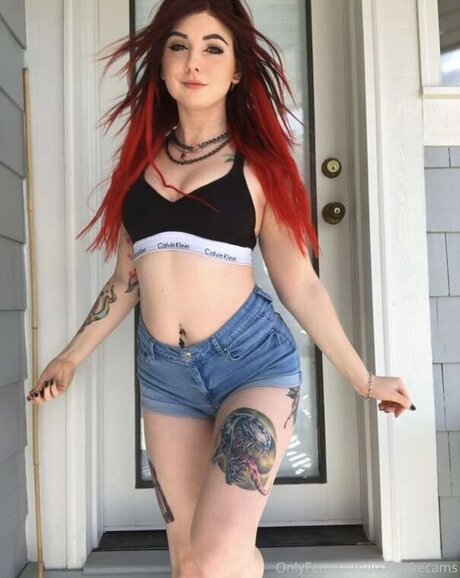 Lizzi Blake