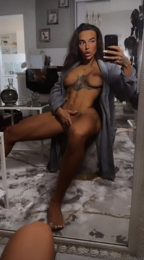 Nacktes geleaktes OnlyFans-Foto von Anny Marry