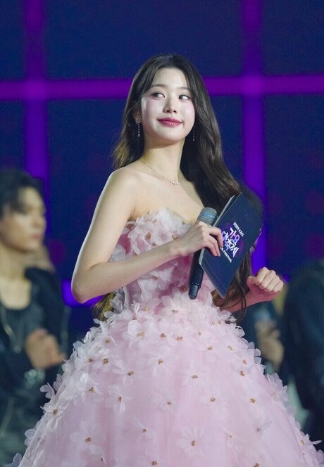 Jang Won-young