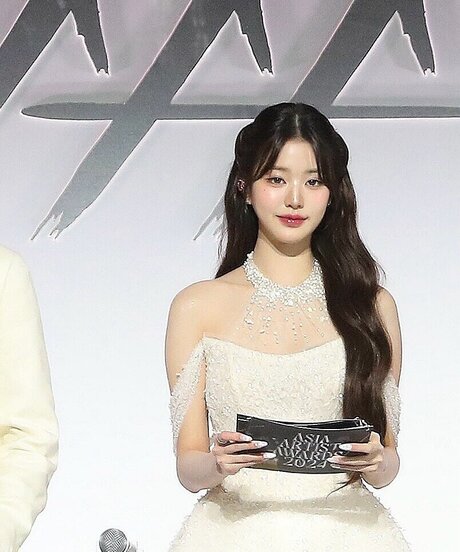 Jang Won-young