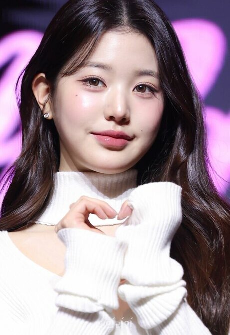 Jang Won-young