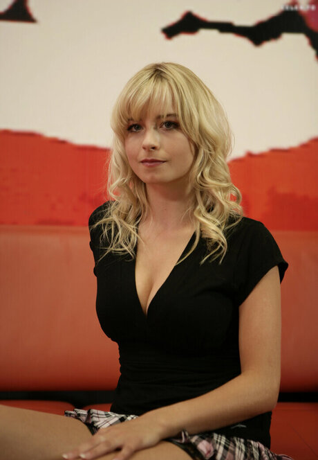Mia Julia Brückner