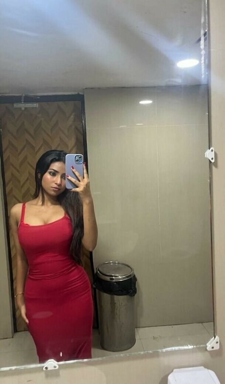 Nacktes geleaktes OnlyFans-Foto von Itzmesaheliofficial