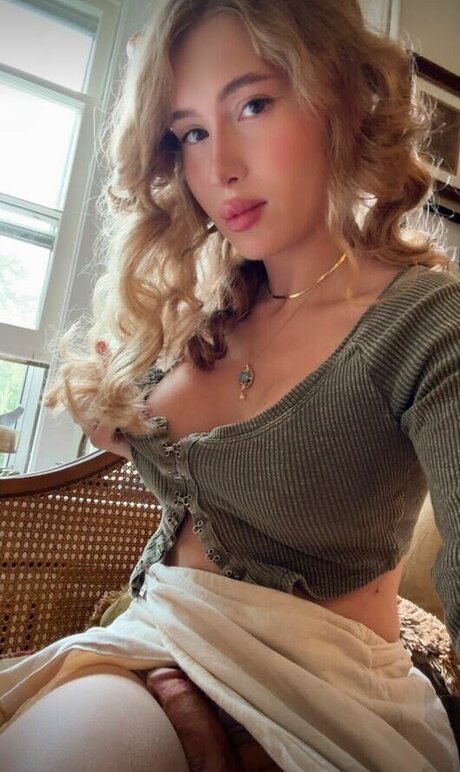Porcelaingoirl
