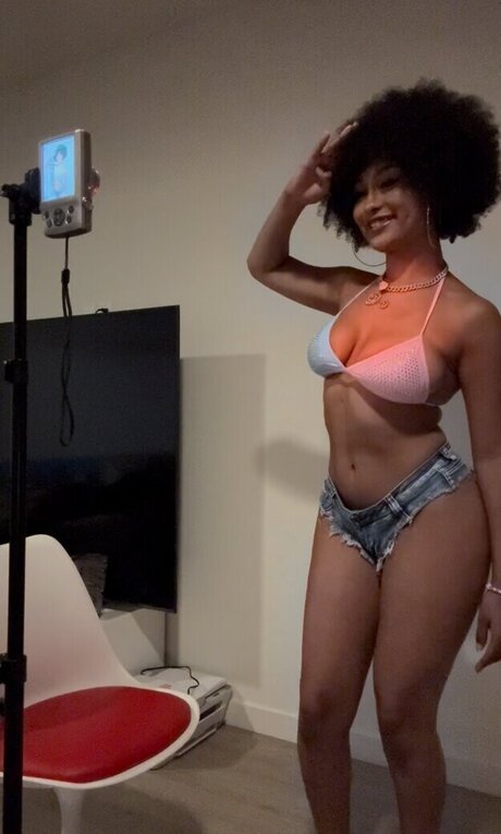 Nacktes geleaktes OnlyFans-Foto von Veondremitchell