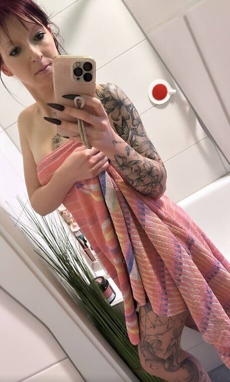 Nicole Anna