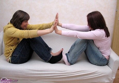 Footlovegirls