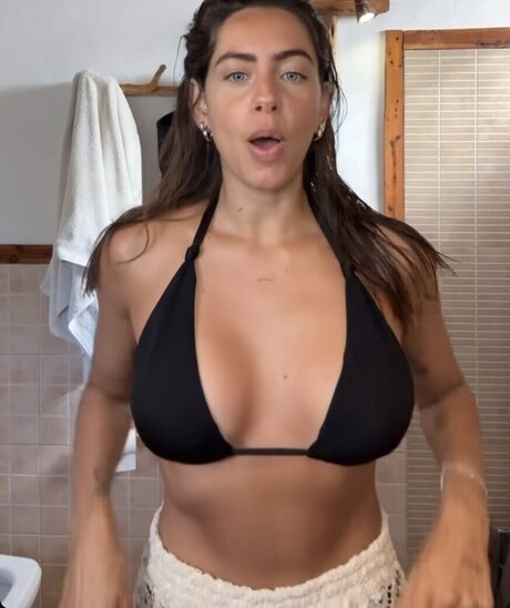 Nacktes geleaktes OnlyFans-Foto von Herstoryfeed