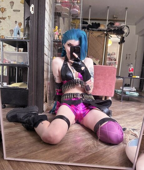 Nacktes geleaktes OnlyFans-Foto von Sasha Gaier