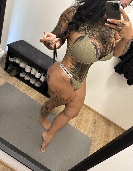 Nacktes geleaktes OnlyFans-Foto von Stifflersmom