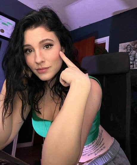 Nacktes geleaktes OnlyFans-Foto von Notsoerudite