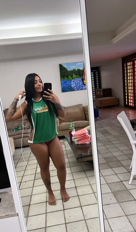 Thayna Telles