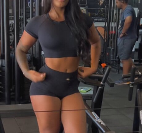 Thayna Telles