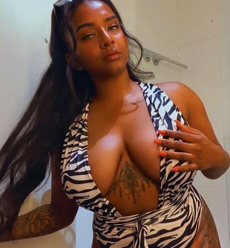 Nacktes geleaktes OnlyFans-Foto von Justluxxxx