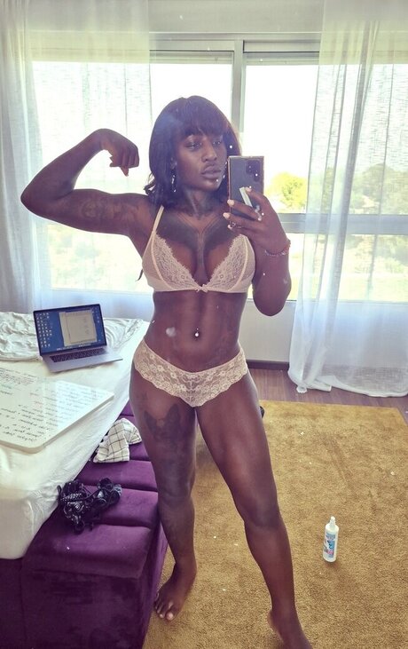 Josy Black