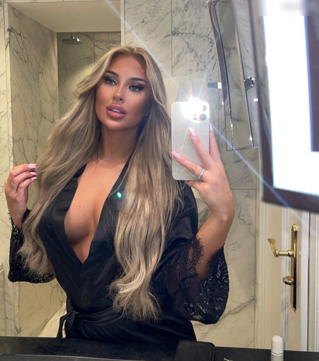 Nacktes geleaktes OnlyFans-Foto von Lunaaalgs  Lunaaalgs