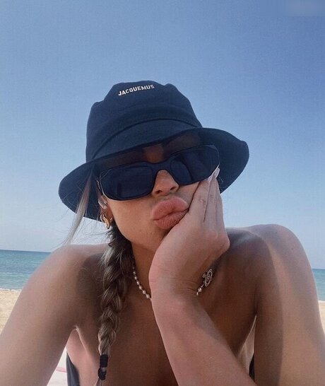 Nacktes geleaktes OnlyFans-Foto von Lenaknk