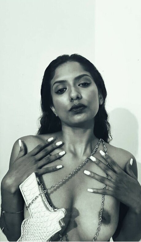 Nacktes geleaktes OnlyFans-Foto von Ammu Nair