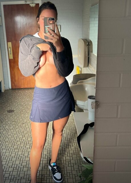 Nacktes geleaktes OnlyFans-Foto von Courtssports0