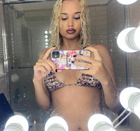 Nacktes geleaktes OnlyFans-Foto von Tommy Genesis