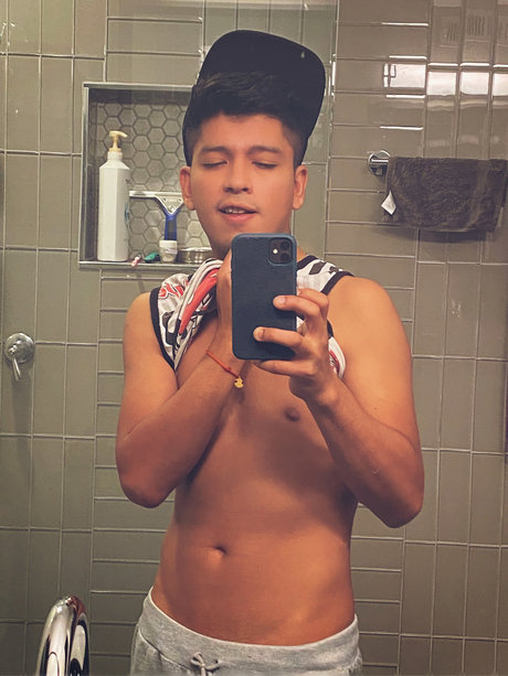 Nacktes geleaktes OnlyFans-Foto von Latinocolombia