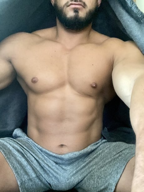 Nacktes geleaktes OnlyFans-Foto von Latinmuscles