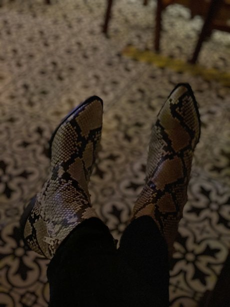 Nacktes geleaktes OnlyFans-Foto von Latina Feets