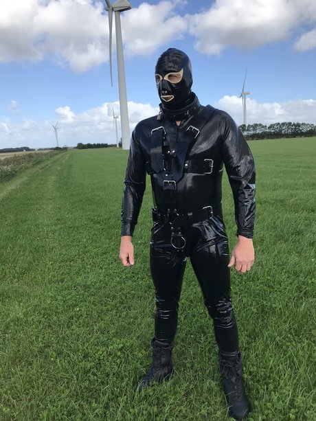 Nacktes geleaktes OnlyFans-Foto von Latex48