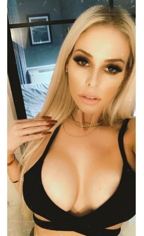 Nacktes geleaktes OnlyFans-Foto von Lalabanxx