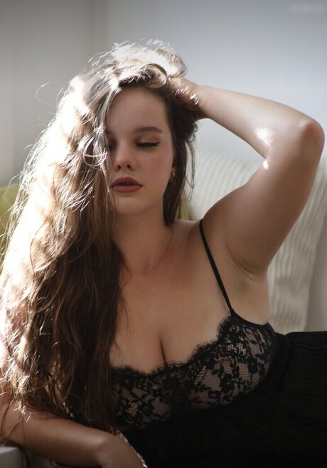 Isabella 110022