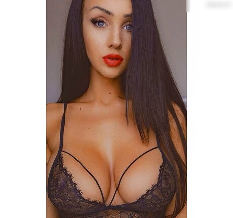 Nacktes geleaktes OnlyFans-Foto von Leonieschnbck