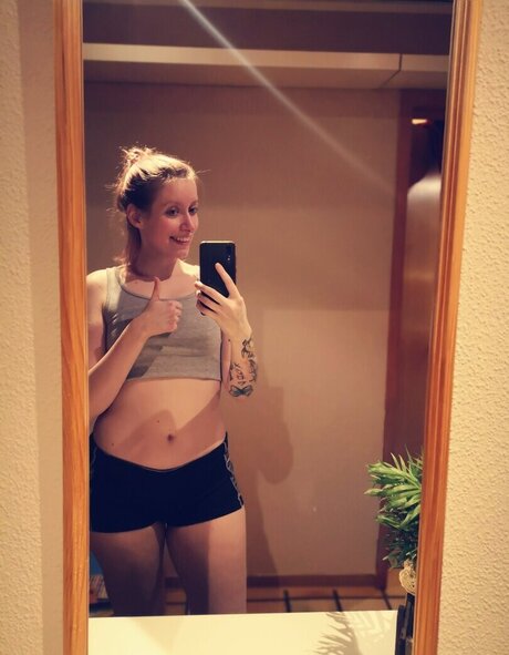 Nacktes geleaktes OnlyFans-Foto von Einfachsonina