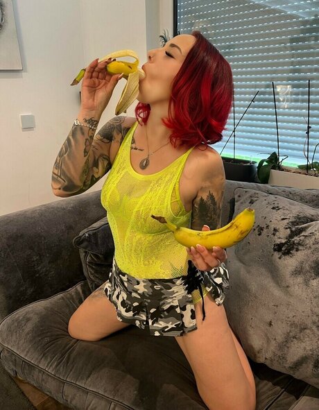 Nina Devil