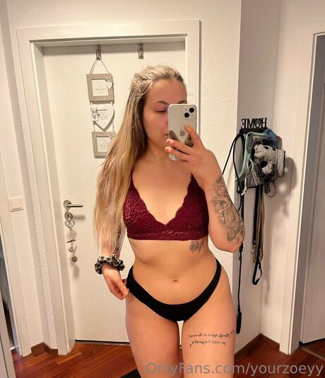 Yourzoeyy