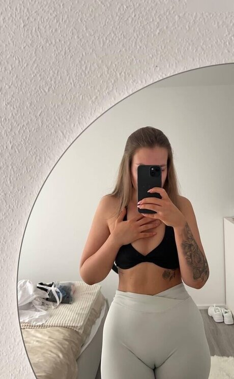 Yourzoeyy