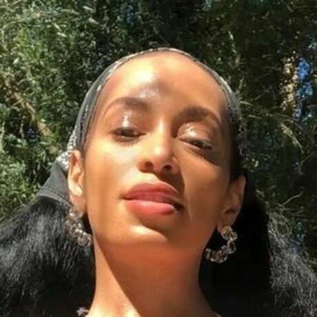 Nacktes geleaktes OnlyFans-Foto von Solange Knowles