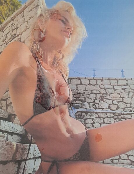 Cum Tributes