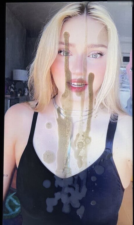 Nacktes geleaktes OnlyFans-Foto von Cum Tributes