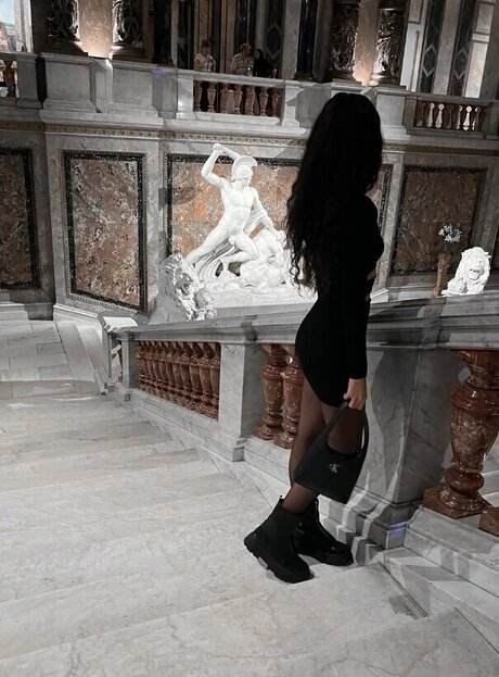 Nacktes geleaktes OnlyFans-Foto von Larafina
