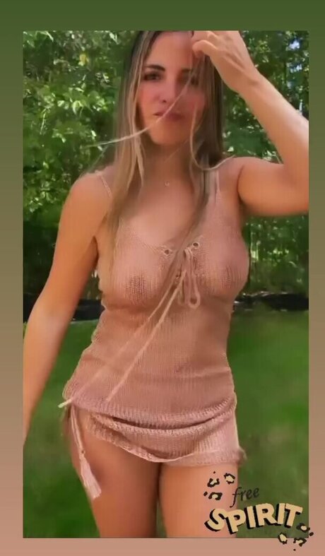 Lorena Is Dancing