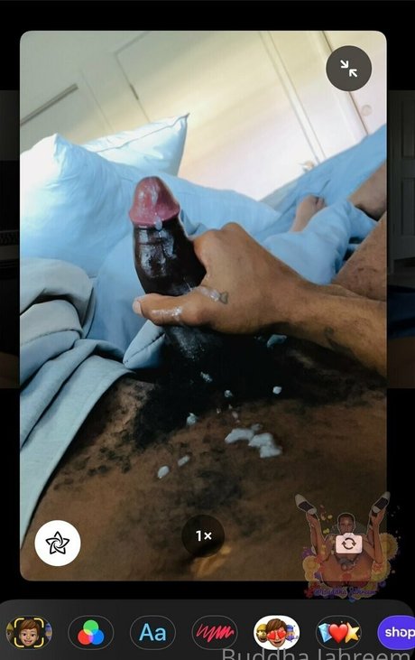 Nacktes geleaktes OnlyFans-Foto von Buddhajahreem