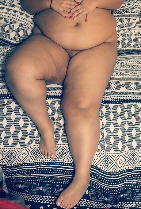 Nacktes geleaktes OnlyFans-Foto von Thckslutgoddess