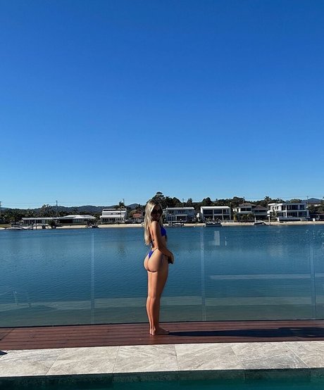 Nacktes geleaktes OnlyFans-Foto von Olivia Prosser