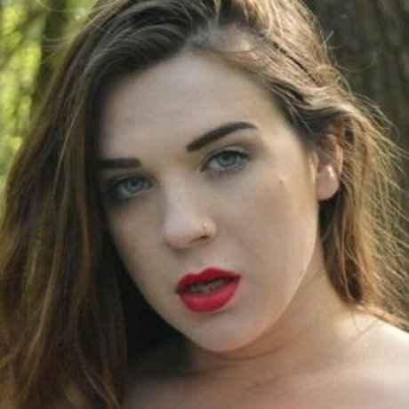Nacktes geleaktes OnlyFans-Foto von Uk Milky Mummy