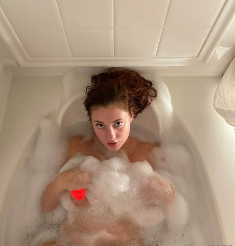 Thatoneredhead0153