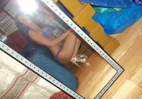 Ava Glam Model