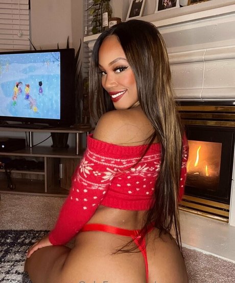 Nacktes geleaktes OnlyFans-Foto von Msaugustskye