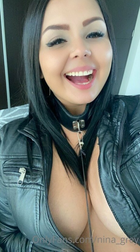 Nacktes geleaktes OnlyFans-Foto von Ninagrey
