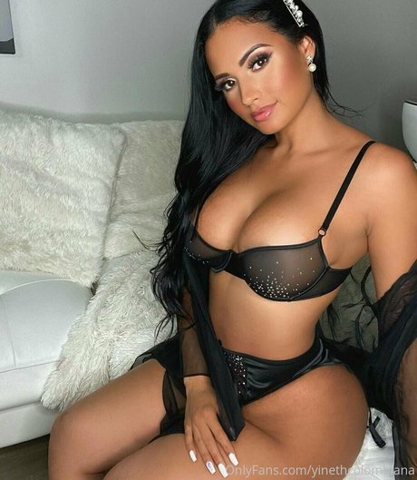 Nacktes geleaktes OnlyFans-Foto von Yinethcolombiana