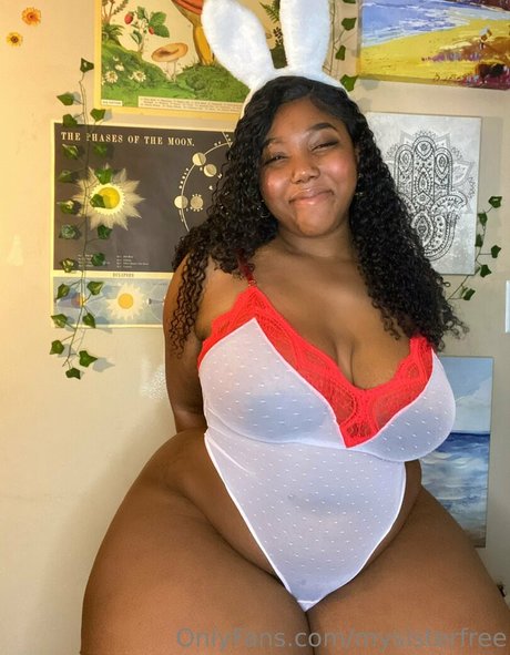 Nacktes geleaktes OnlyFans-Foto von Mysisterfree